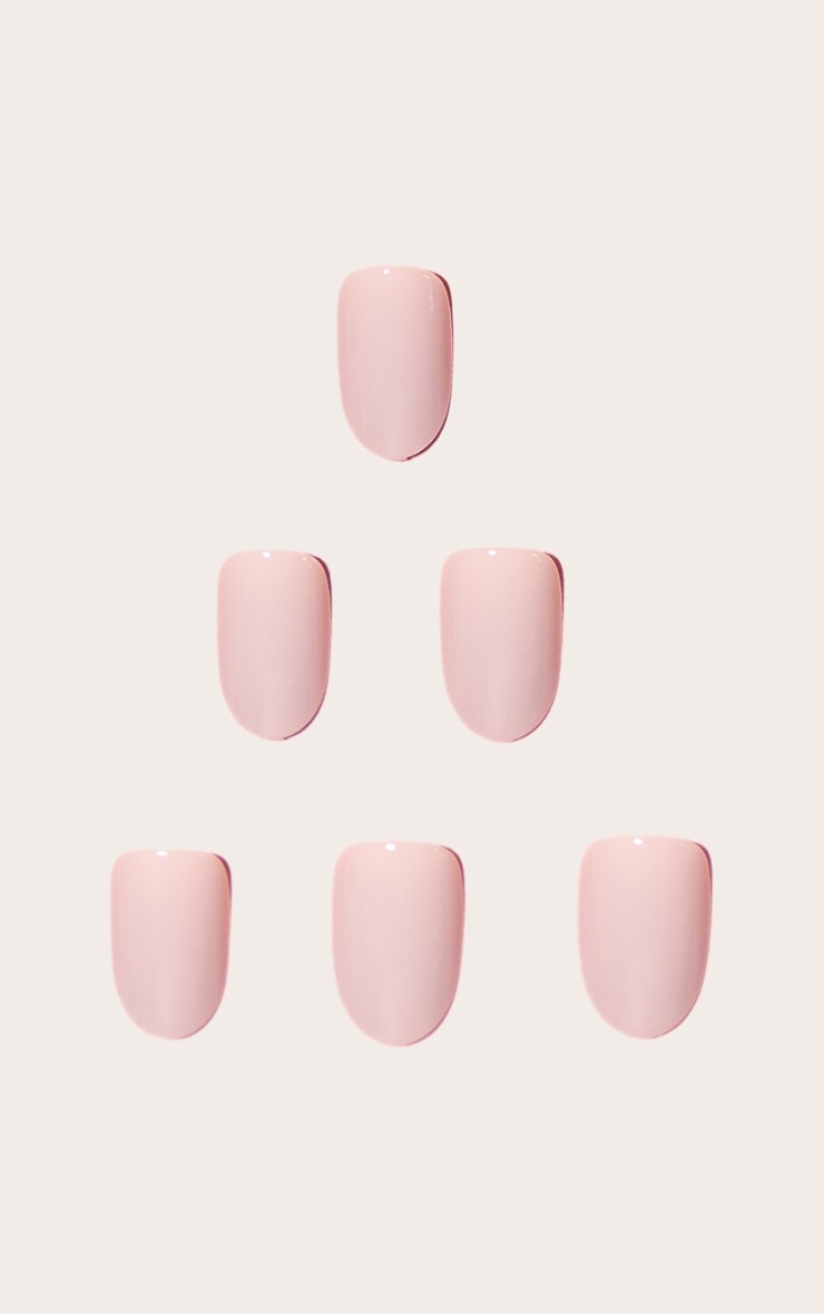 https://cdn-img.prettylittlething.com/0/a/6/c/0a6c00dbde290a3635bfad138f54b78165f1b7d3_CNK6532_2_opi_press_on_nails_don_t_bossa_nova_me_around.jpg
