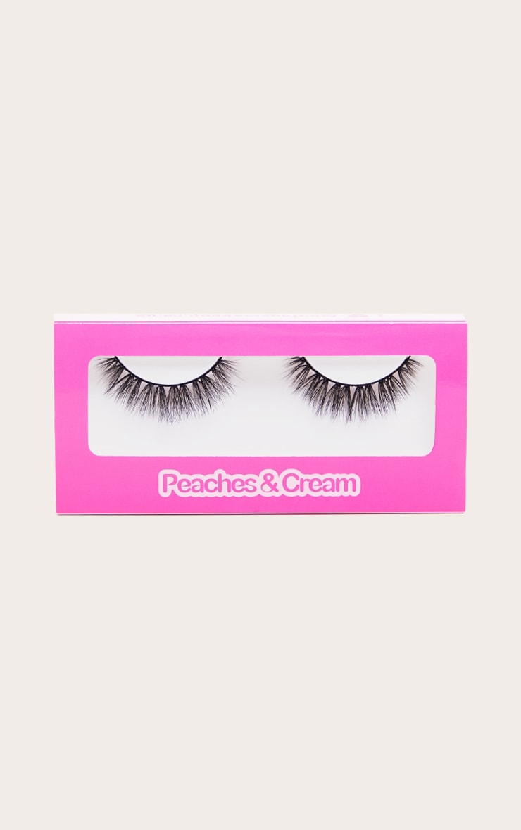 https://cdn-img.prettylittlething.com/1/c/f/e/1cfedfdadaa7739a0195f47c2608b81d94f6ed36_CMG5387_1_peaches_and_cream_no_28_false_eyelashes.jpg